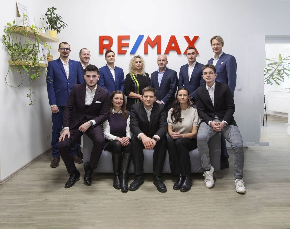 Realitní kancelář RE/MAX Search -, Praha 5 - Smíchov