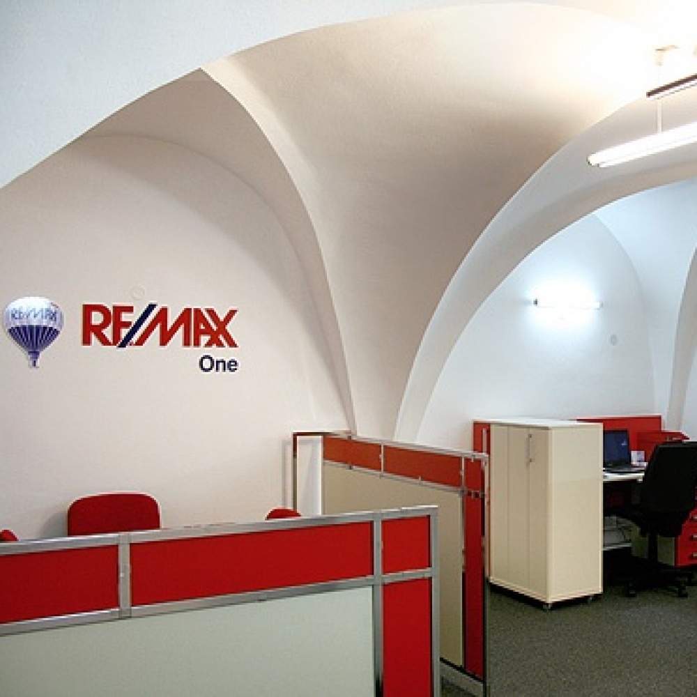 Realitní kancelář RE/MAX One -, Tábor