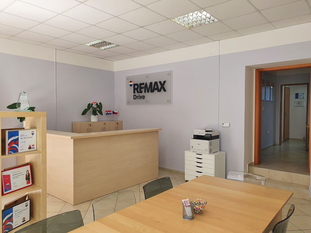 Realitní kancelář REMAX Drive -, Benešov