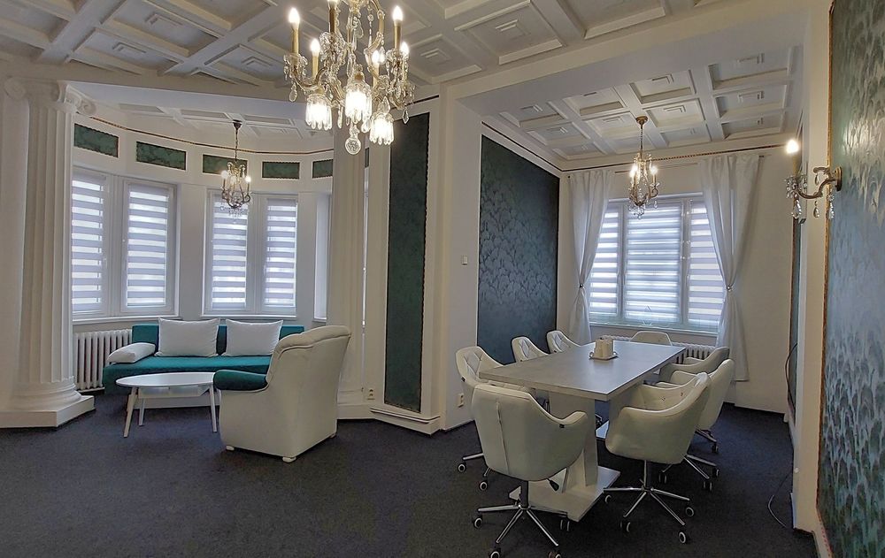 Realitní kancelář RE/MAX Elegance -, Plzeň