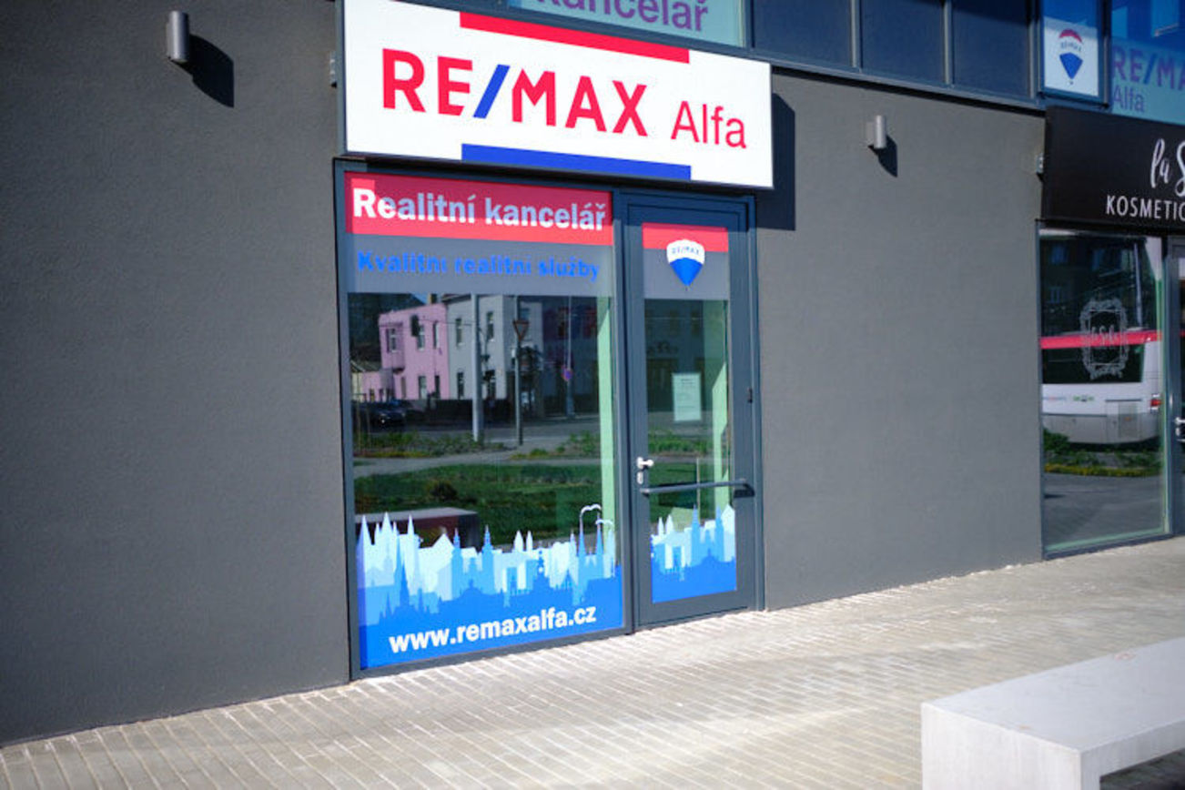 RE/MAX Alfa 2