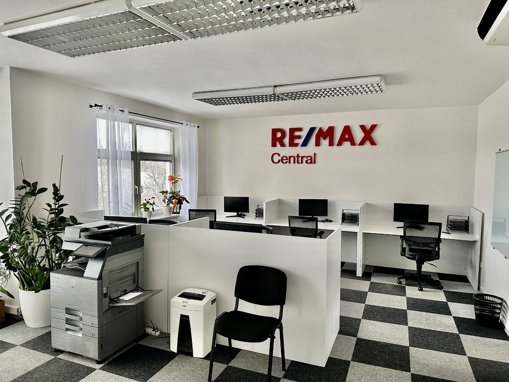 Realitní kancelář RE/MAX Central -, Praha 10