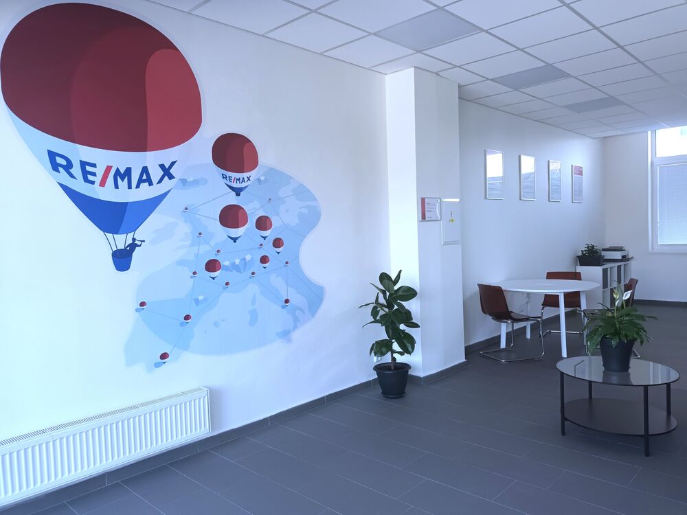 Realitní kancelář RE/MAX Reliable -, Praha