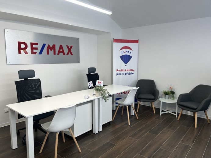 RE/MAX 4 You
