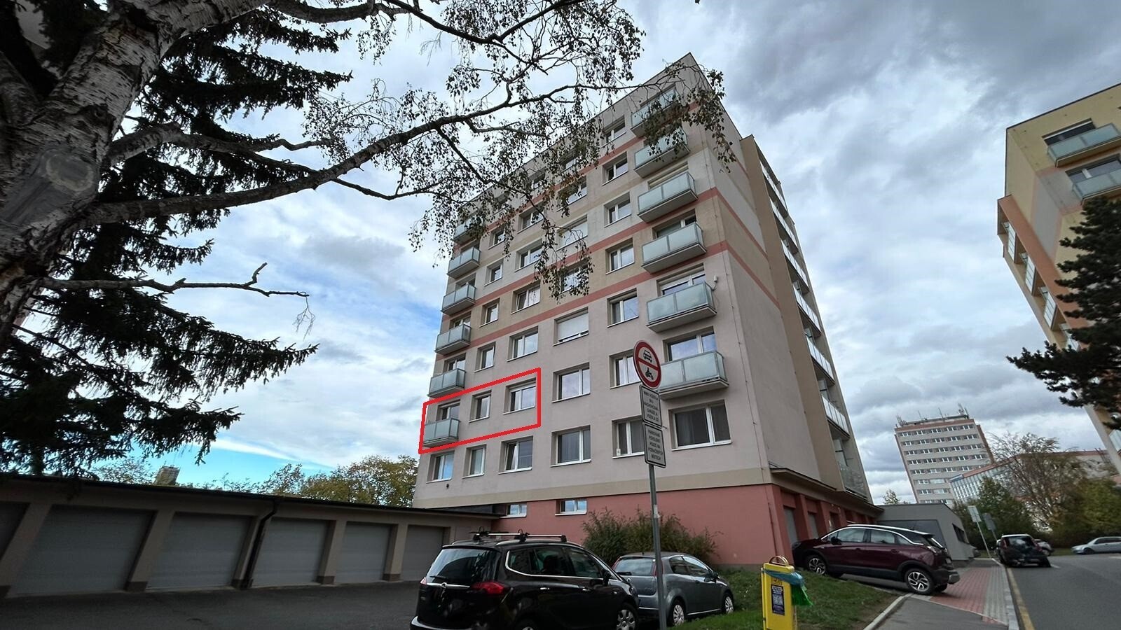 Dům