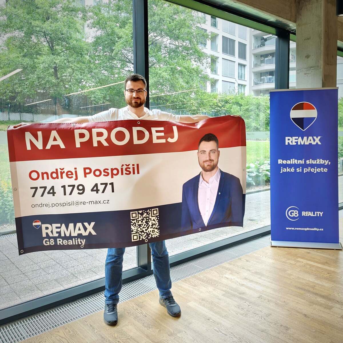 Možná právě vaše nemovitost bude další, na které se objeví tato plachta. Pojďme společně naplánovat úspěšný prodej.
