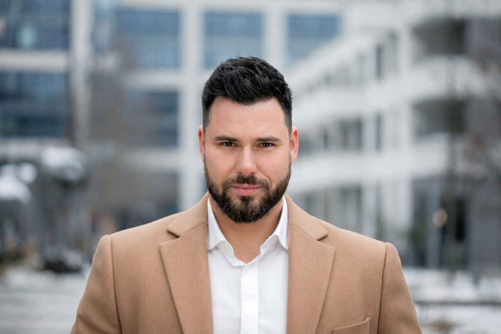 John Frank, Váš realitní makléř