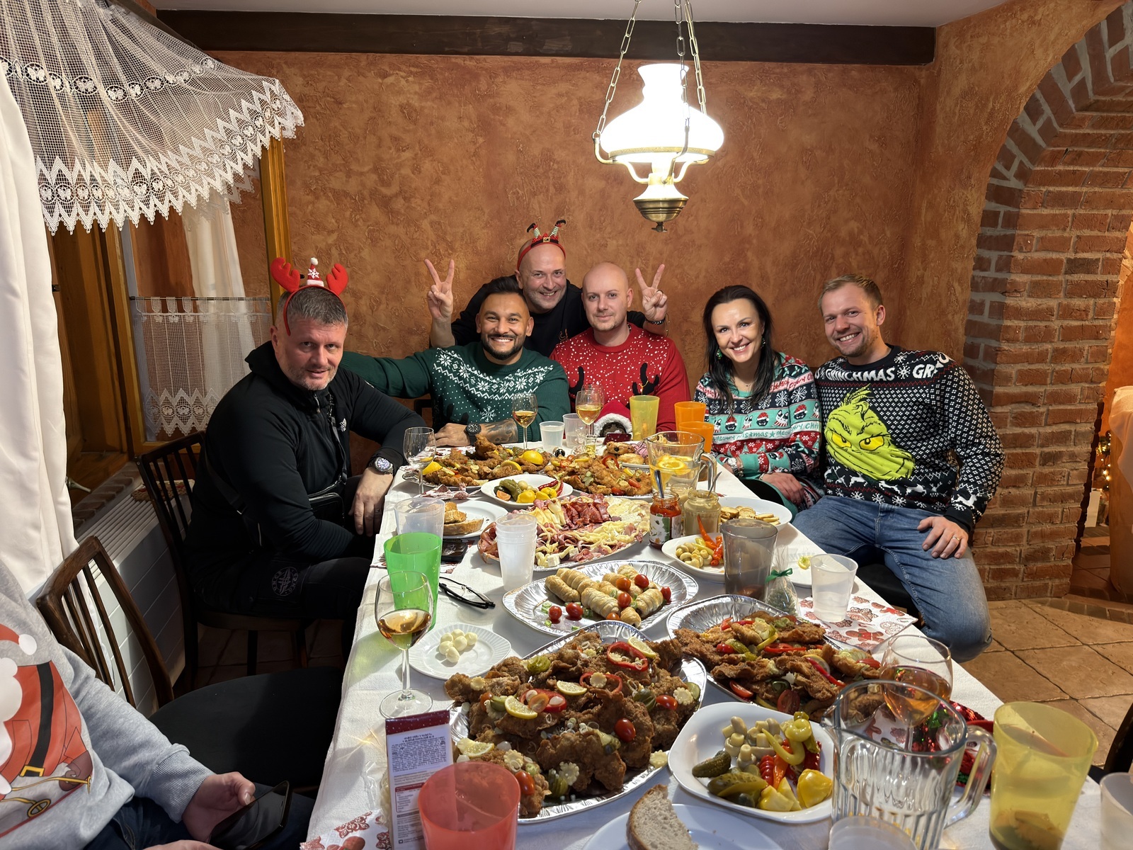 VÁNOČNÍ VEČÍREK