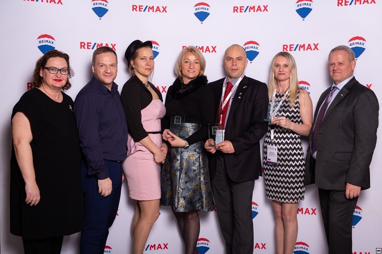 RE/MAX Diamond Group team na výroční konferenci