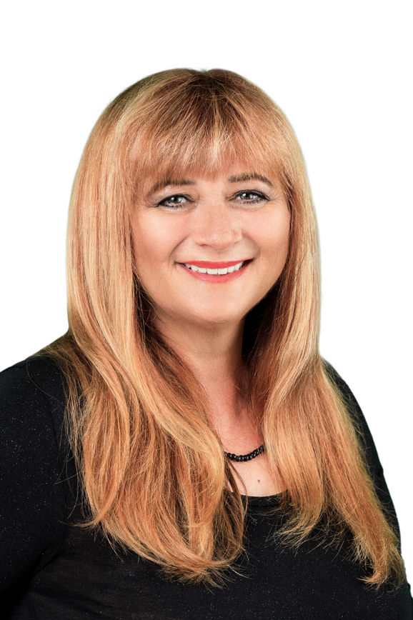 Mgr. Simike Valigurová