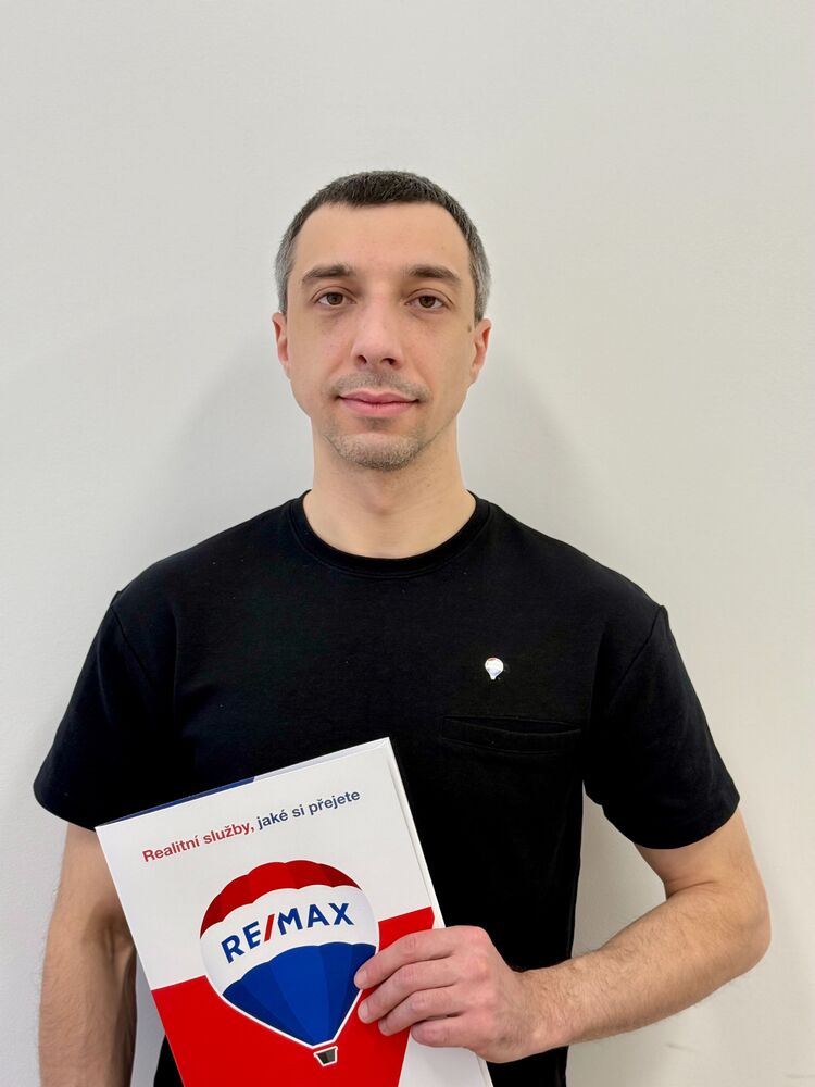 Sergii Usenko - RE/MAX Glorion