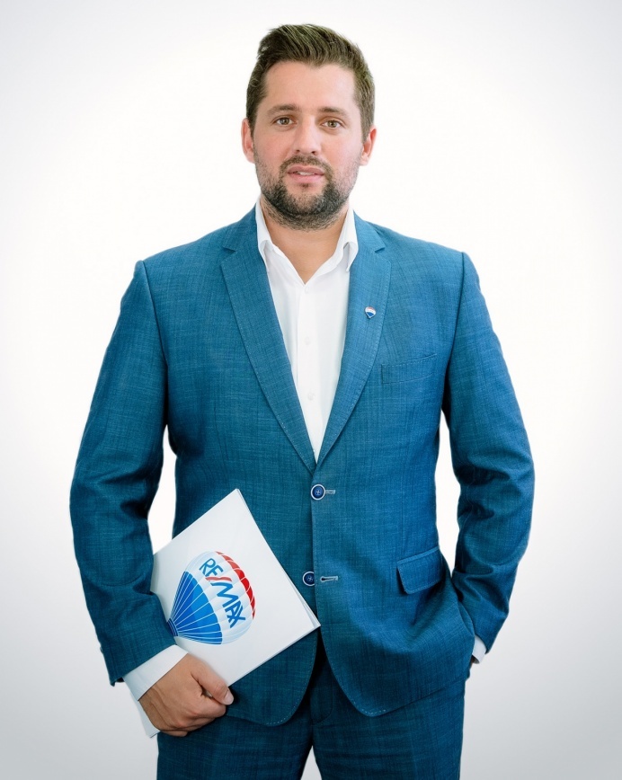  Jakub Dujíček 