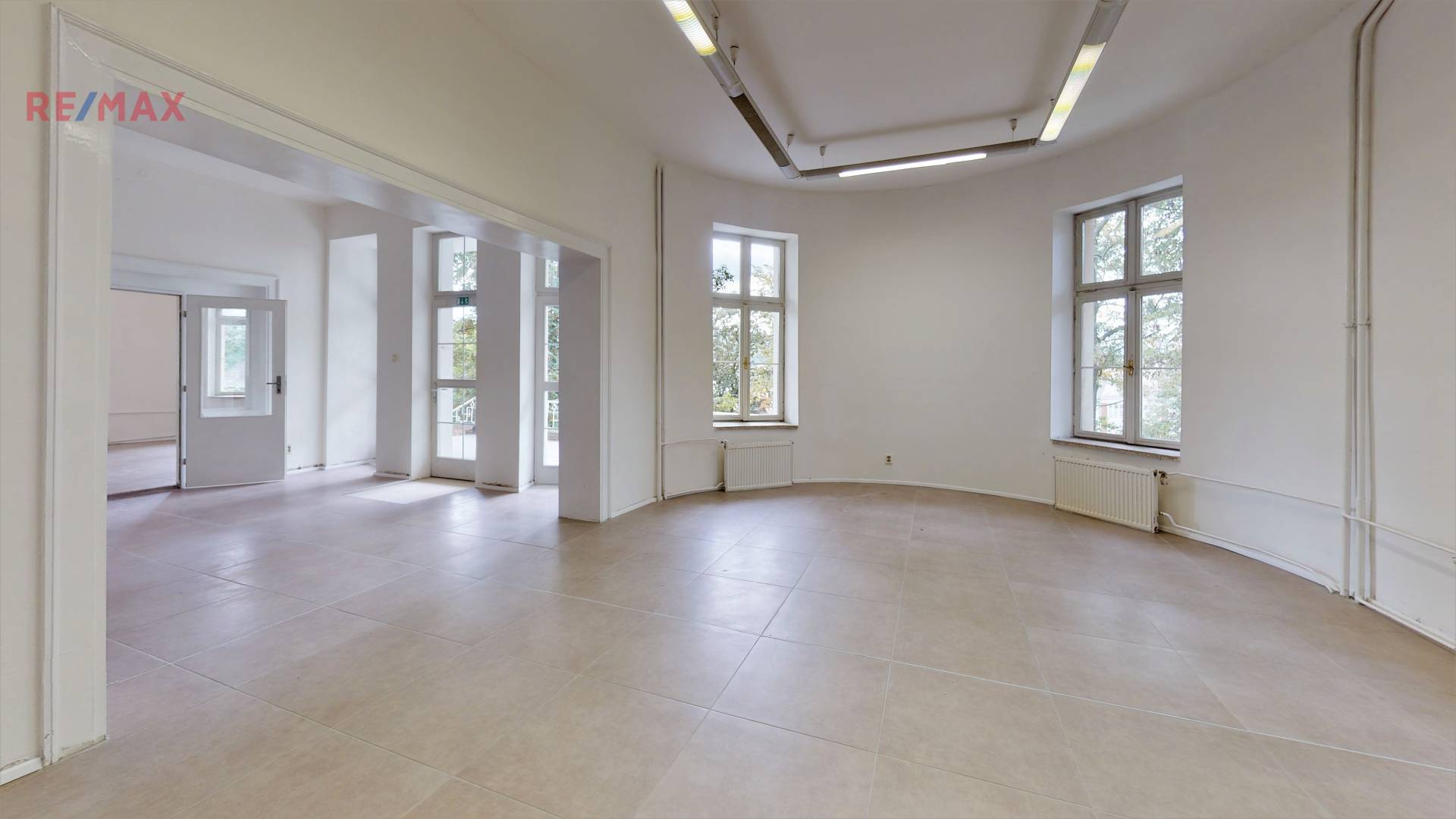Prodej komerčního objektu (administrativní budova), 1300 m2, Ústí nad Labem