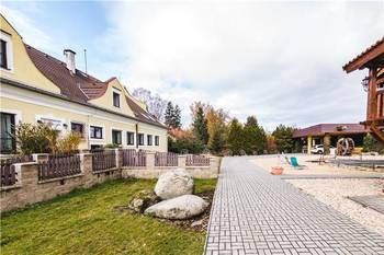 Prodej hotelu 767 m², Borkovice