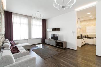 Obývací pokoj - Pronájem bytu 3+1 v osobním vlastnictví 96 m², Praha 1 - Staré Město 