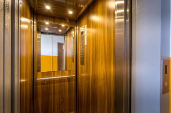 výtah - Prodej bytu 3+1 v osobním vlastnictví 83 m², Lovosice
