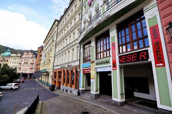 Prodej obchodních prostor 87 m², Karlovy Vary