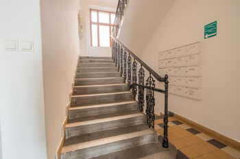Prodej bytu 2+1 v osobním vlastnictví 61 m², Praha 5 - Malá Strana