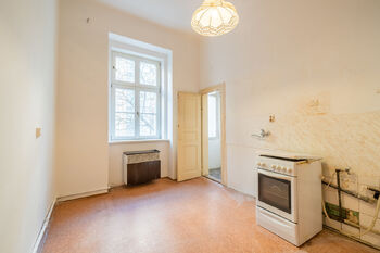 Prodej bytu 2+1 v osobním vlastnictví 61 m², Praha 5 - Malá Strana