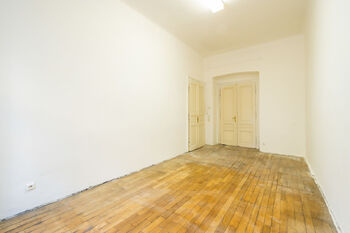 Prodej bytu 2+1 v osobním vlastnictví 61 m², Praha 5 - Malá Strana