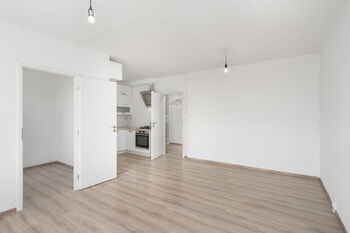 Prodej bytu 4+kk v osobním vlastnictví 74 m², Praha 6 - Řepy