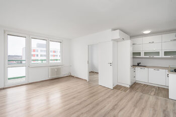 Prodej bytu 4+kk v osobním vlastnictví 74 m², Praha 6 - Řepy