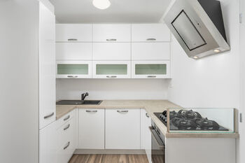 Prodej bytu 4+kk v osobním vlastnictví 74 m², Praha 6 - Řepy