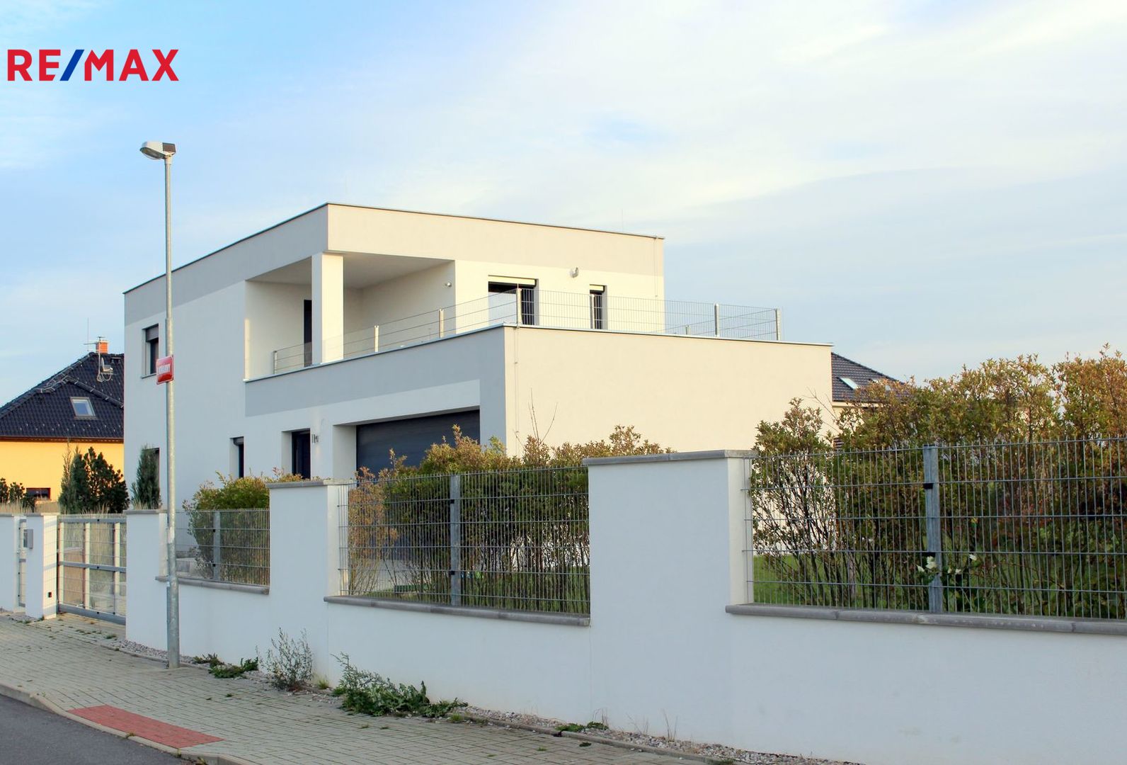 Prodej domu 250 m², Zbuzany