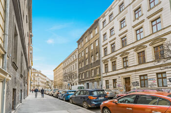Prodej nájemního (činžovního) domu 608 m², Praha 2 - Nové Město