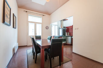 Kuchyně a jídelna - Pronájem bytu 4+kk v osobním vlastnictví 150 m², Praha 1 - Josefov