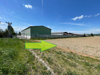 Prodej pozemku 10206 m², Dolany
