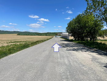 Prodej pozemku 10206 m², Dolany