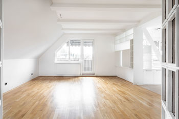Prodej bytu 3+1 v osobním vlastnictví 91 m², Karlovy Vary