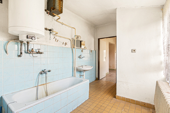 koupelna - Prodej domu 71 m², Týnec nad Sázavou