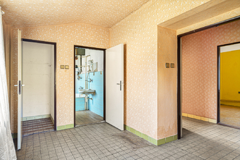 předsíň - Prodej domu 71 m², Týnec nad Sázavou