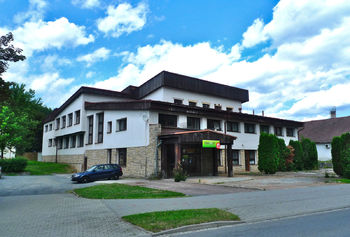 Pronájem obchodních prostor 585 m², Velké Karlovice