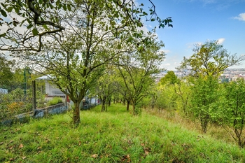 Prodej pozemku 1192 m², Brno