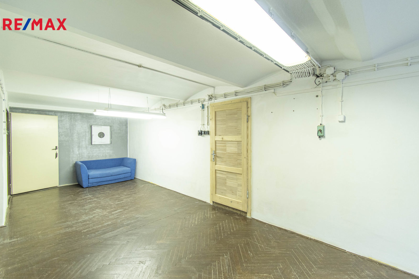Pronájem komerčního prostoru (kanceláře), 40 m2, Moravský Krumlov