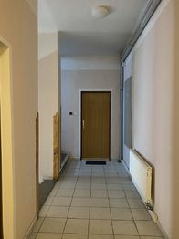 chodba - Pronájem kancelářských prostor 33 m², Plzeň