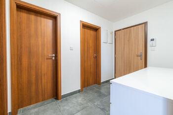 Prodej bytu 2+kk v osobním vlastnictví 76 m², Praha 4 - Chodov