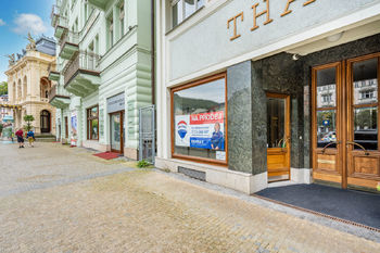 Prodej obchodních prostor 70 m², Karlovy Vary (ID 