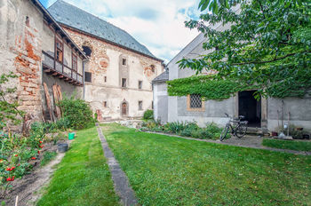 Prodej domu 675 m², Český Dub