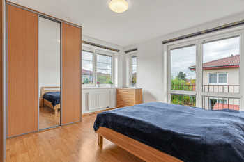 Ložnice - Prodej bytu 4+kk v osobním vlastnictví 100 m², Velké Přílepy