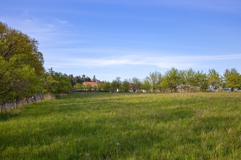 Prodej pozemku 4674 m², Zlín