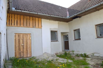 Prodej domu 300 m², Štěkeň