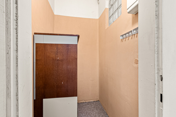 Komora - Prodej bytu 2+1 v osobním vlastnictví 96 m², Praha 7 - Holešovice