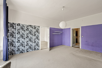 Pokoj s výklenkem - Prodej bytu 2+1 v osobním vlastnictví 96 m², Praha 7 - Holešovice