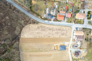 Prodej pozemku 3987 m², Jinošov