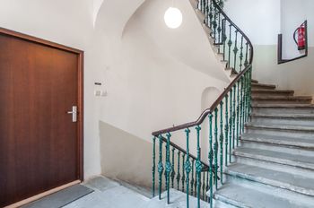 Prodej bytu 4+1 v osobním vlastnictví 97 m², Praha 5 - Smíchov