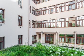 Prodej bytu 4+1 v osobním vlastnictví 97 m², Praha 5 - Smíchov